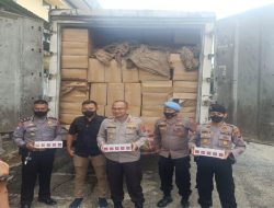 1 Unit Truck Container Bawa Rokok Ilegal di Amankan Polres Dharmasraya
