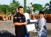 Pemenang Lomba Rangkaian HUT Dharmasraya Ke- 19 Bupati Serahkan Hadiah Dan Trofi