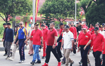 Ketua DPRD Ikuti Jalan Santai Bersama, Meriahkan HUT  Dharmasraya Ke-20