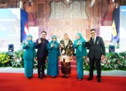 Bupati Khairunas, Terima Penghargaan Manggala Karya Kencana dari BKKBN