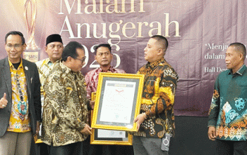 Wali Kota Padang Panjang H. Hendri Arnis Raih Anugerah SMSI 2026, Diakui sebagai Tokoh Penjaga Kemerdekaan Pers