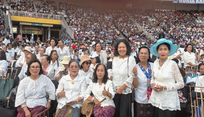 Lansia Limbong Mulana Sejabodetabek-Banten Tampil Memukau di HUT ke-165 HKBP, Angklung Rohani dan Nasional Tuai Apresiasi Jemaat